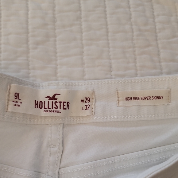 Hollister Women's Skinny Jeans - White - Picture 8 of 9